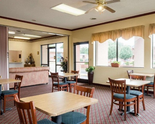 Rodeway Inn Greenwood image 18