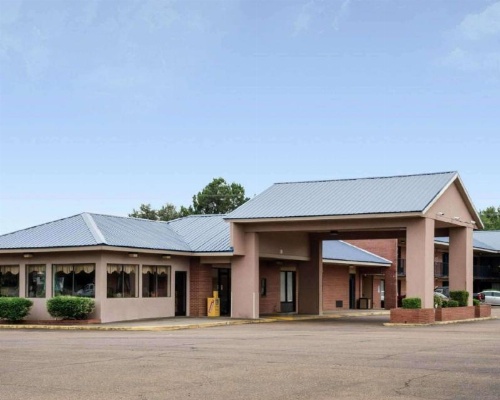 Rodeway Inn Greenwood image 21